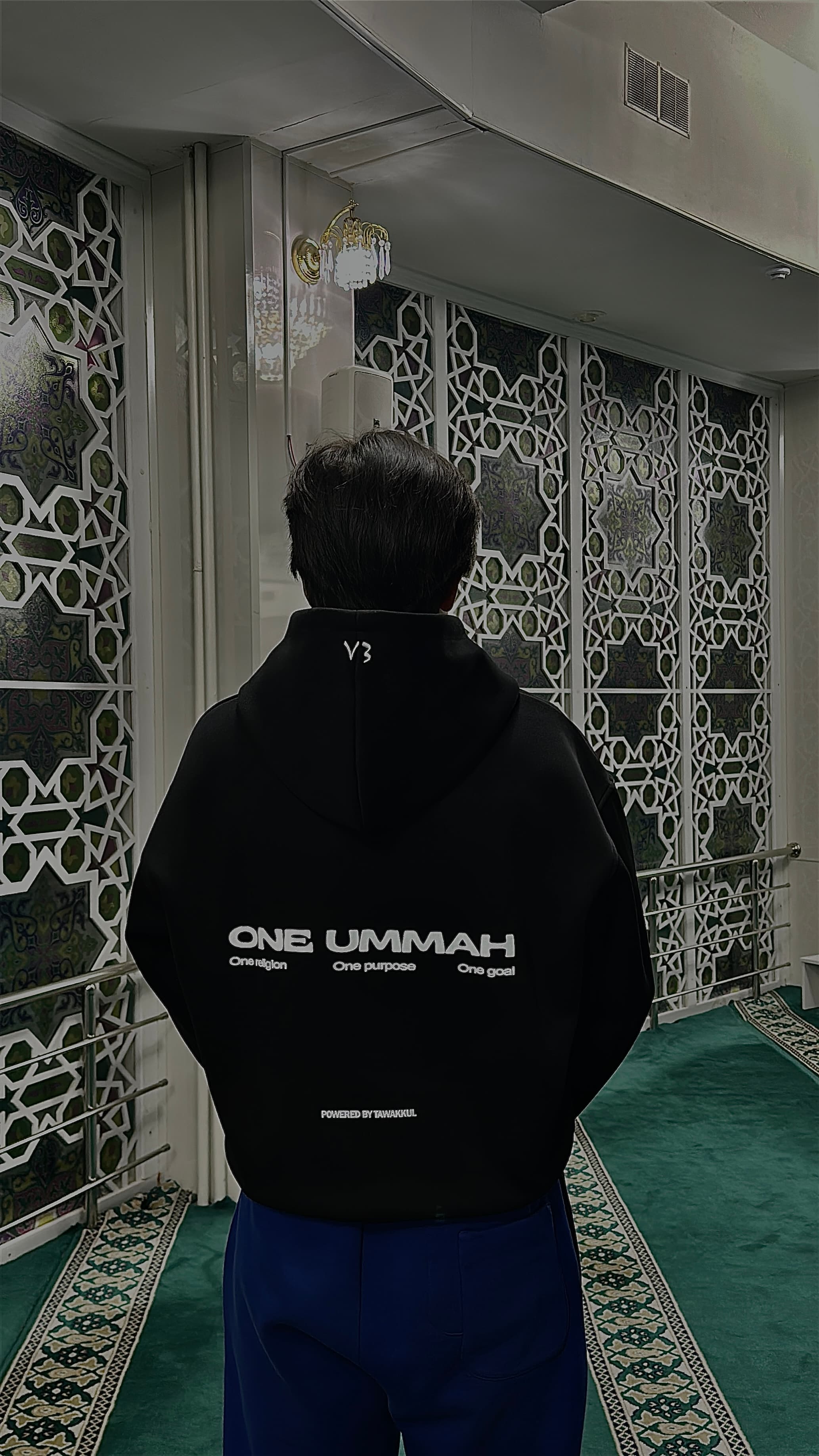 ONE UMMAH ZIP HOODIE 3
