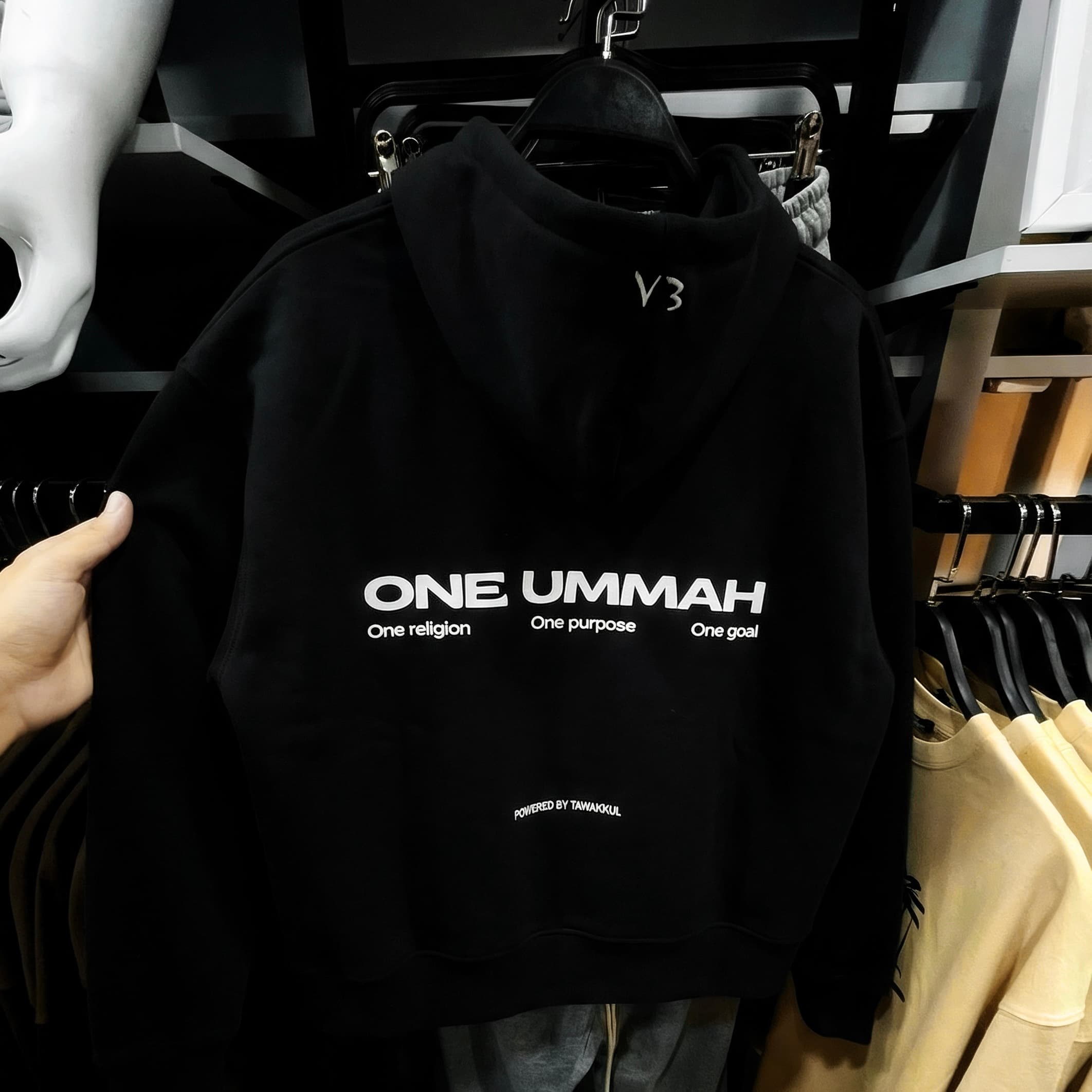 ONE UMMAH ZIP HOODIE 4